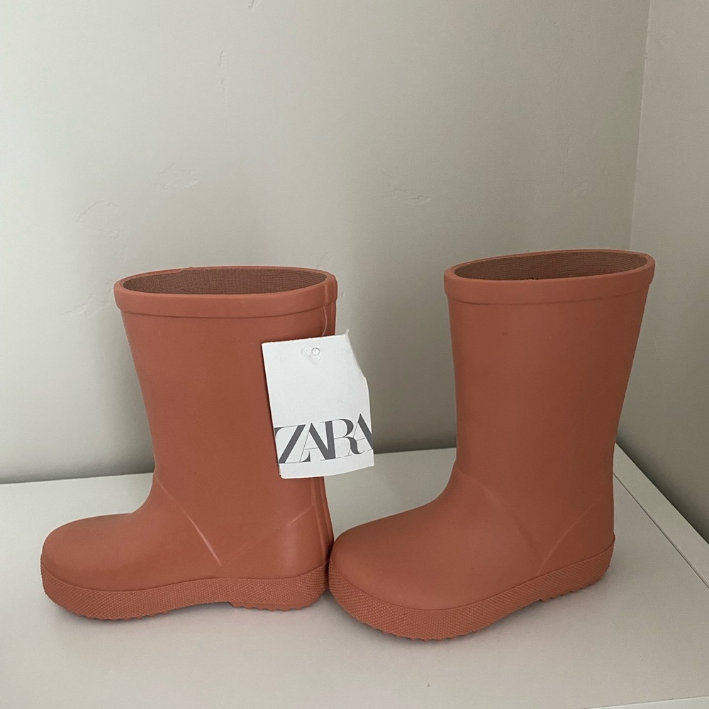 Zara Rainboots